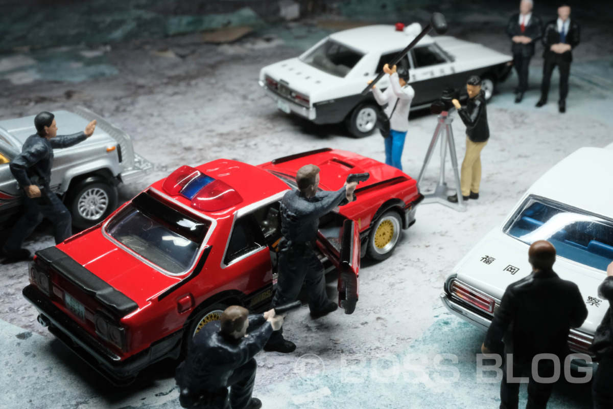 アメリカンジオラマ　ポリス　黒　1/64スケール　フィギュア アメリカンジオラマ ポリス 黒 1/64スケール フィギュア おもちゃ